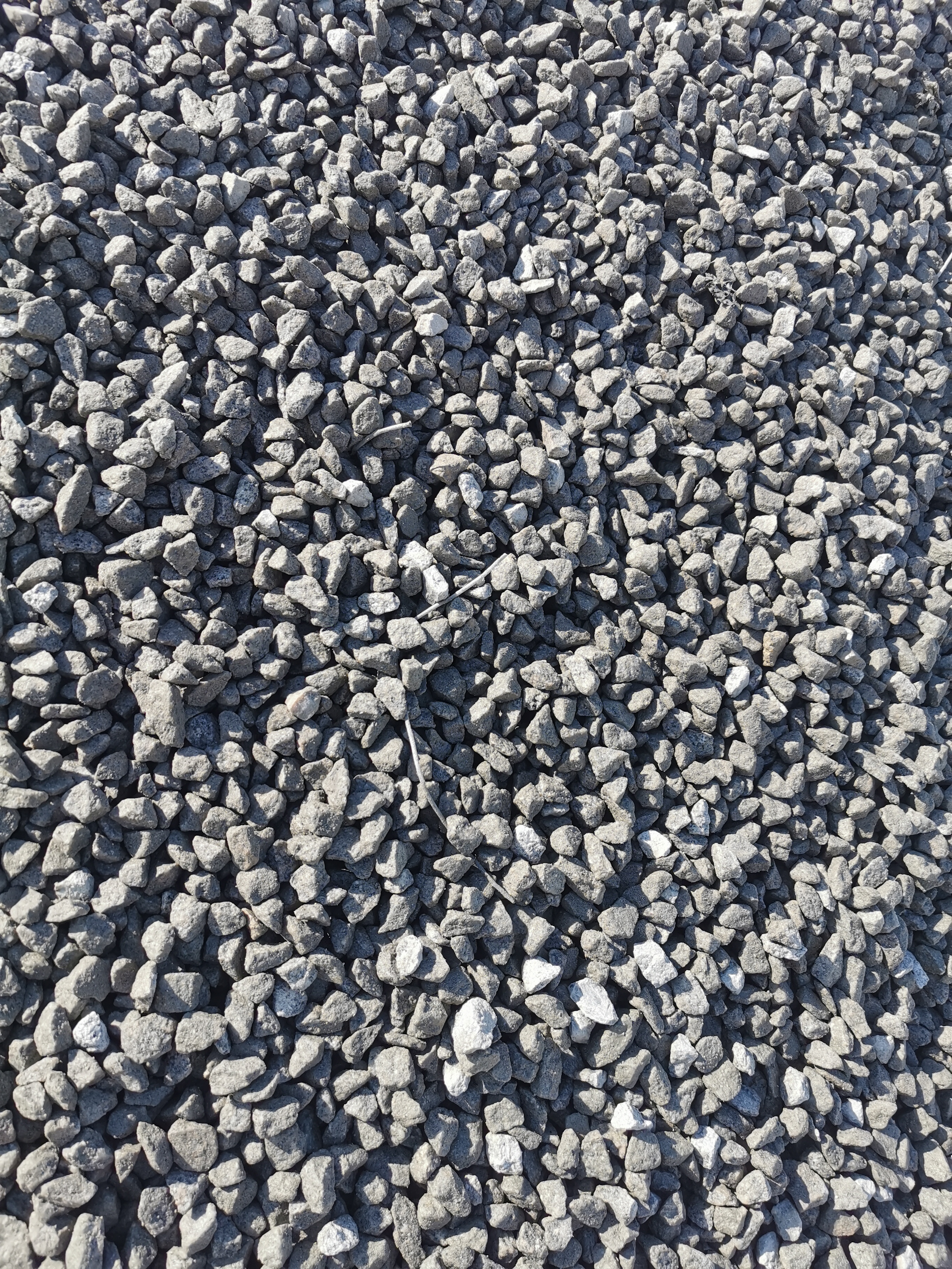 反击破碎石-众陶联供应链平台-打造全球陶瓷产业链整合服务平台